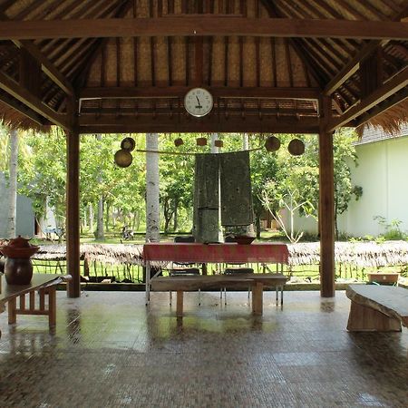 Gondang Beach Hotel Gili Trawangan Buitenkant foto