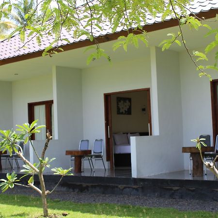 Gondang Beach Hotel Gili Trawangan Buitenkant foto