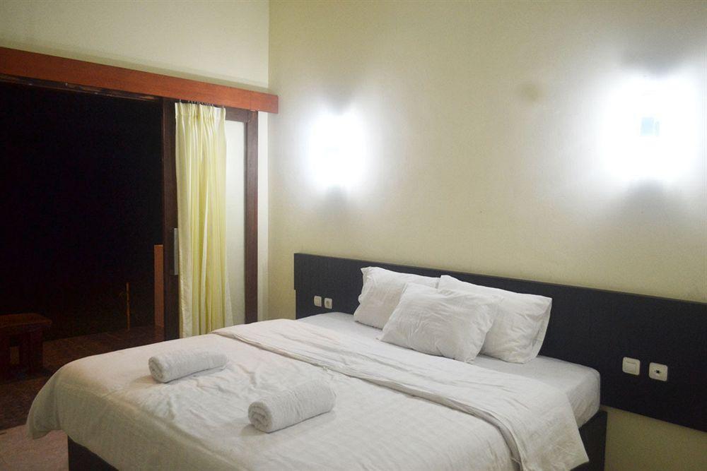 Gondang Beach Hotel Gili Trawangan Buitenkant foto