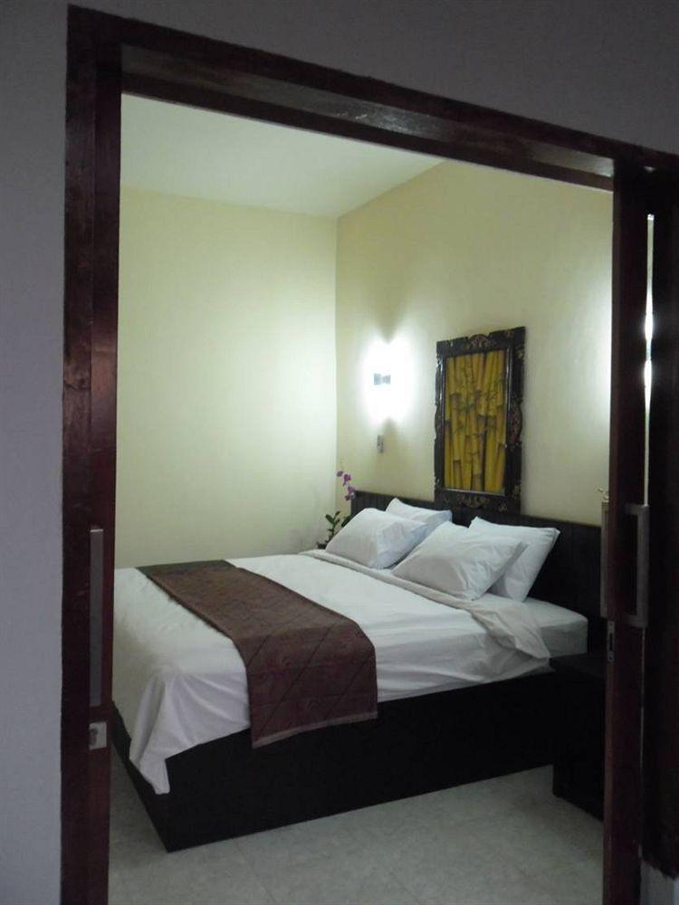 Gondang Beach Hotel Gili Trawangan Buitenkant foto