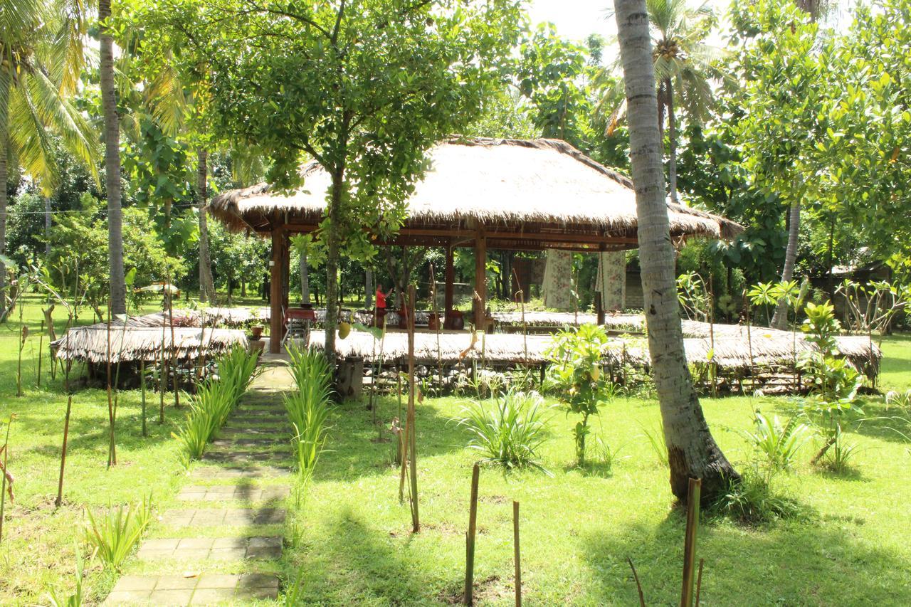 Gondang Beach Hotel Gili Trawangan Buitenkant foto