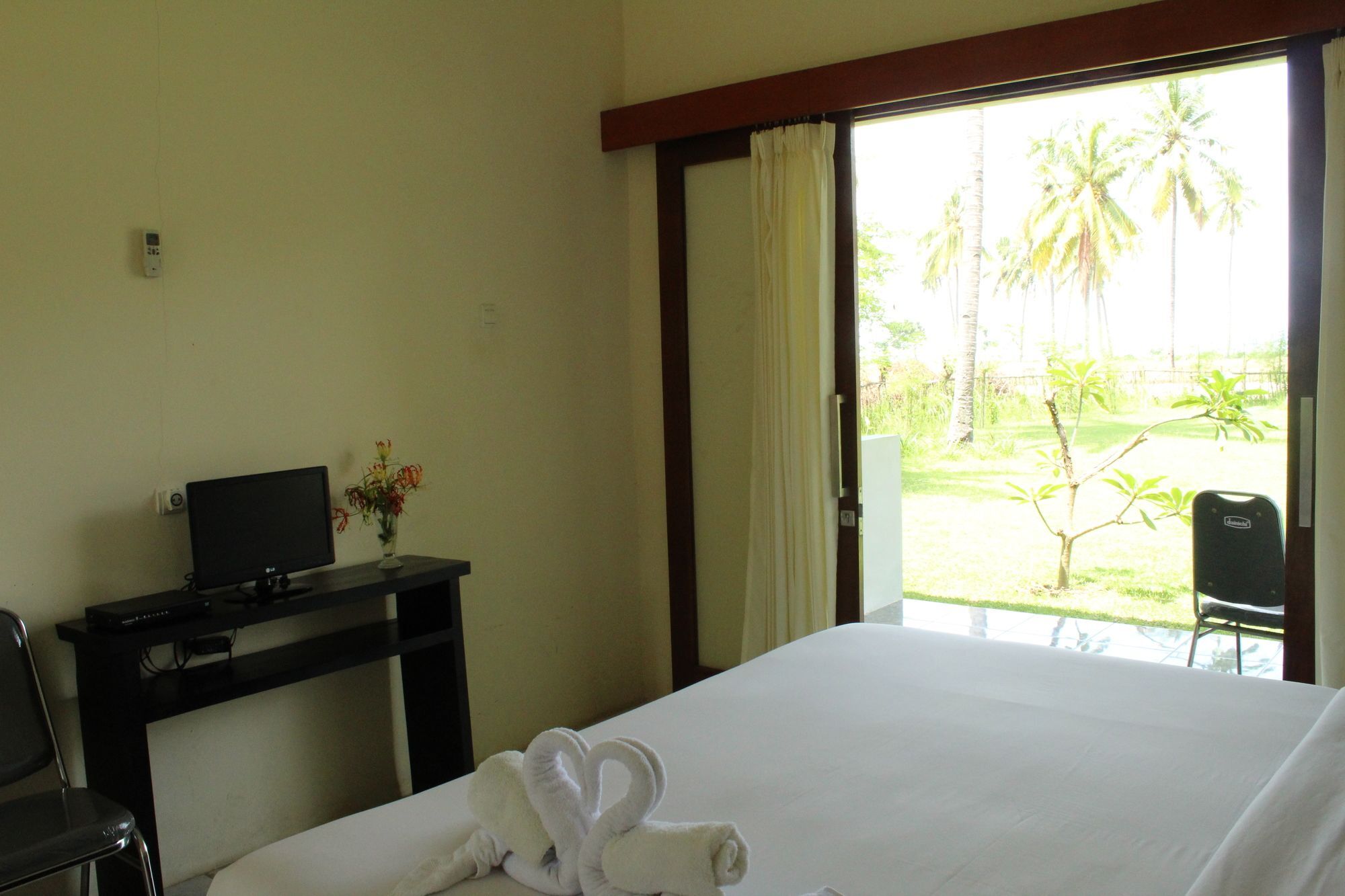Gondang Beach Hotel Gili Trawangan Buitenkant foto