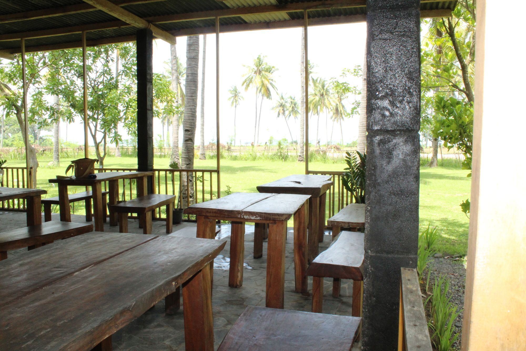 Gondang Beach Hotel Gili Trawangan Buitenkant foto